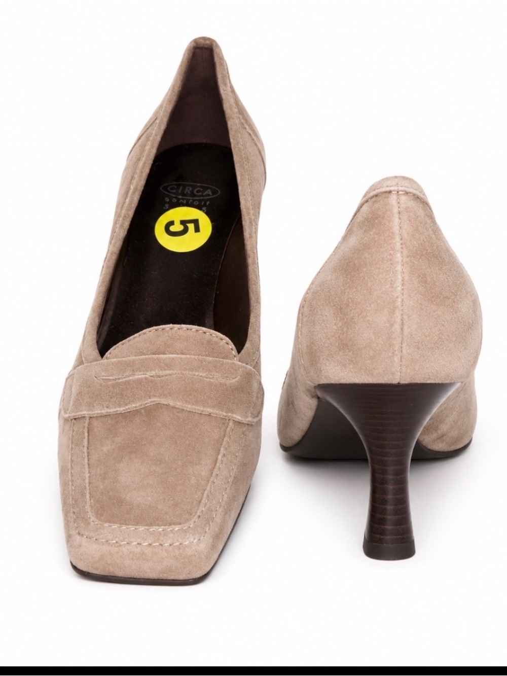 NWT suede Circa comfort heels. Square to